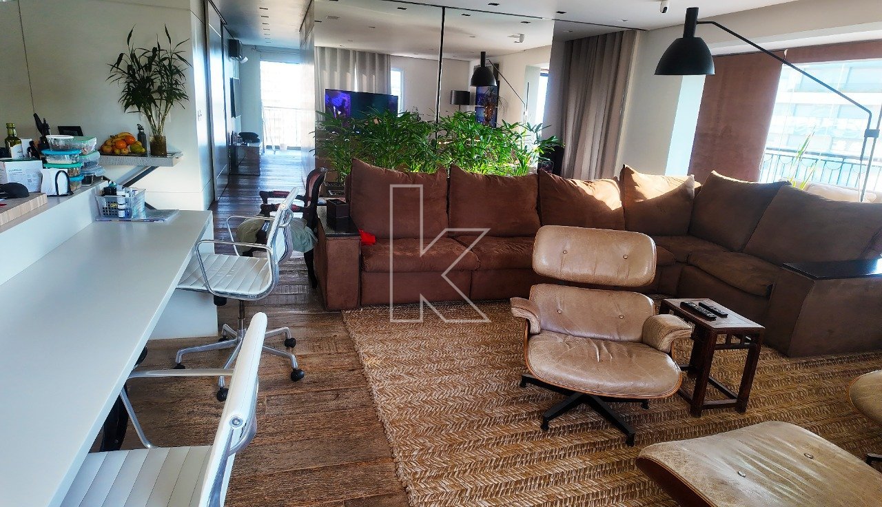 sala de tv e mesa cozinha