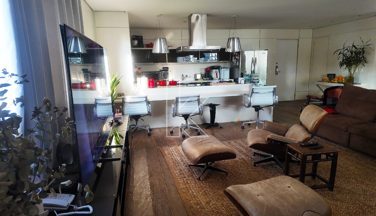 sala de tv frente cozinha