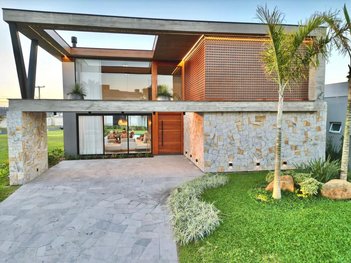 house em Rua Rio Jacuí, Centro - Xangri-Lá - RS