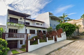 house em Rua Professor Milton Sullivan, Carvoeira - Florianópolis - SC