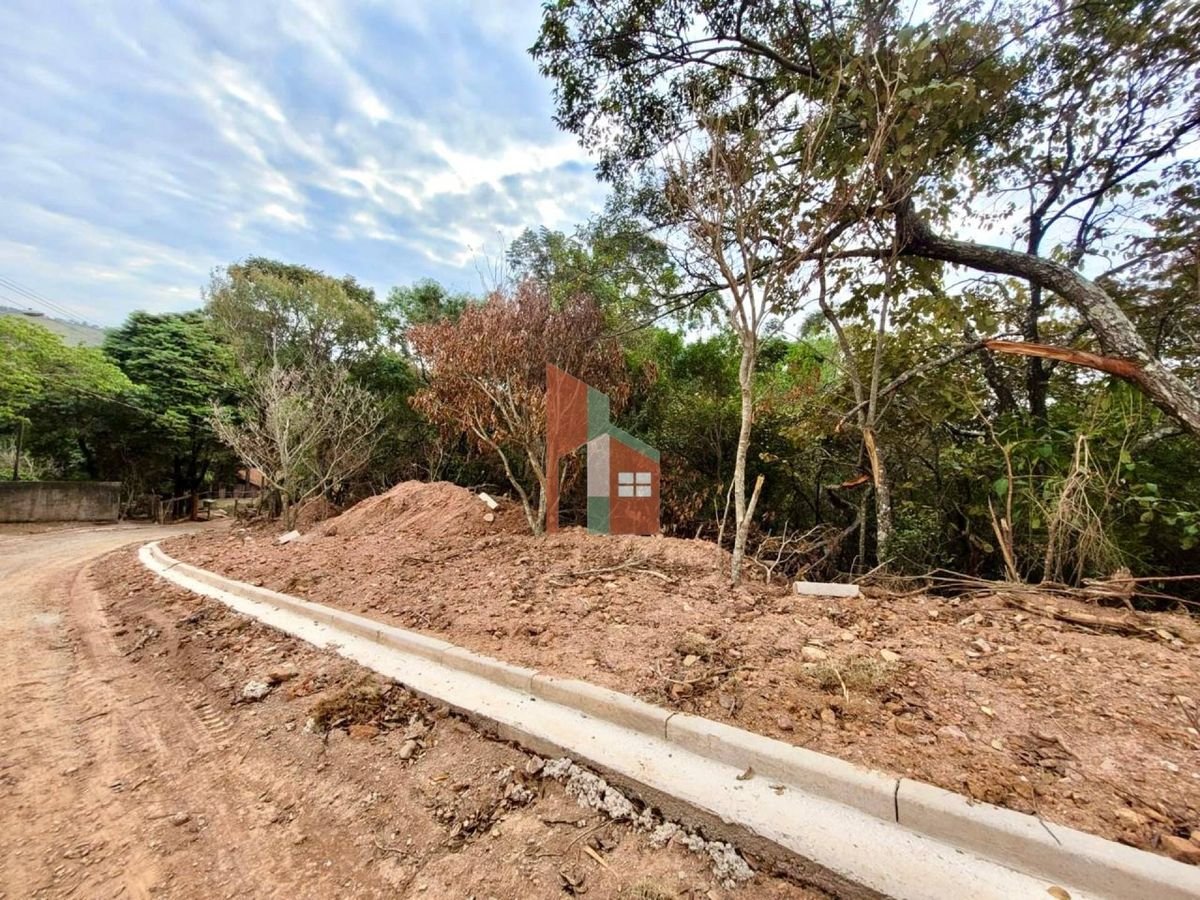 TERRENO 1.360 M² EM ATIBAIA - SP - BOSQUE DOS EUCALIPTOS