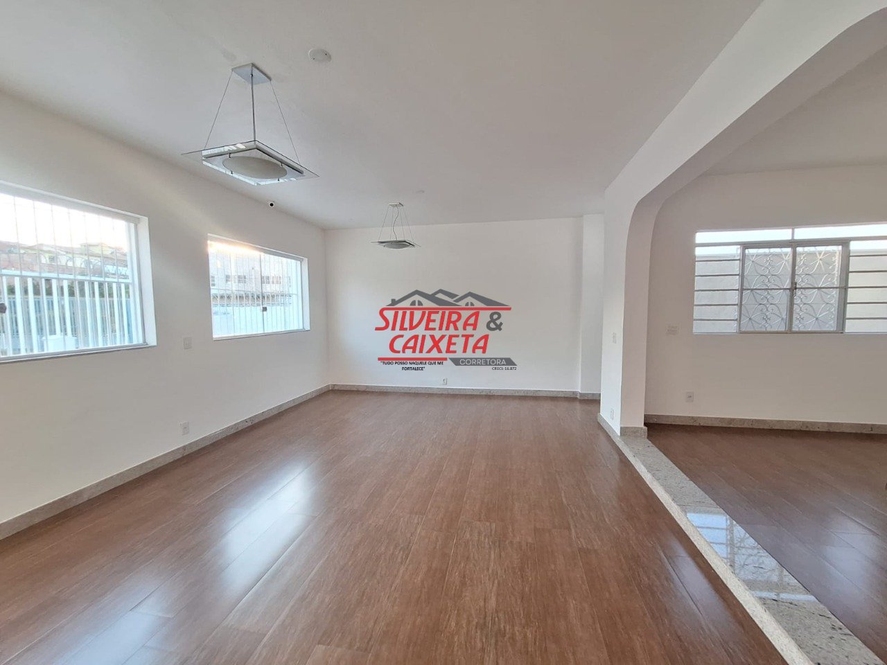 Casa com 3 quartos — Santa Amélia, Belo Horizonte
