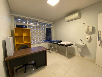 office em Avenida Senador Pinheiro Machado, Vila Mathias - Santos - SP