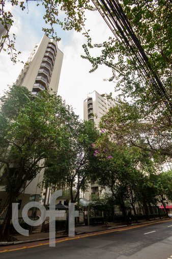 Condomínio Edificio L'Adresse  Alameda dos Jurupis, 1035, Moema Índios