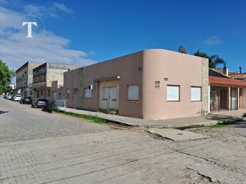 house em Avenida Bento Gonçalves, Centro - Jaguarão - RS