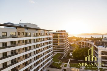 apartment em Avenida Wenceslau Escobar, Cristal - Porto Alegre - RS