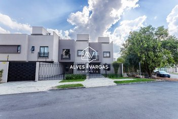 house em Rua João Cubas, Novo Mundo - Curitiba - PR