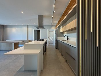 apartment em Rua Professor Renato Barbosa, Jurerê - Florianópolis - SC