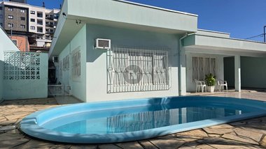 house em Rua 200, Centro - Balneário Camboriú - SC