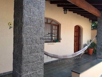 house em Praça Barão do Rio Branco, Centro - Pindamonhangaba - SP