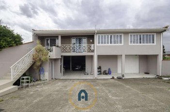 house em Rua Domingos Perbiche, Colônia Murici - São José dos Pinhais - PR