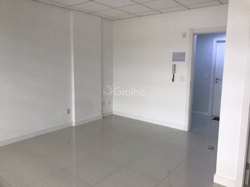 office em Rua Sebastião Furtado Pereira, Barreiros - São José - SC