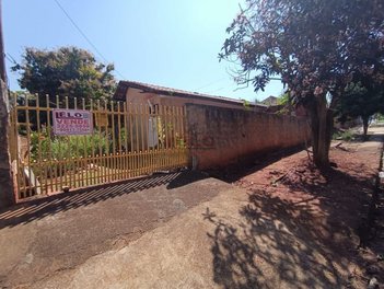 house em Rua Amélia Henrique, Conjunto Habitacional Requião - Maringá - PR