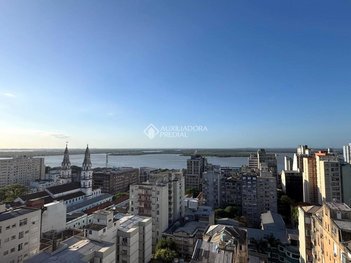 apartment em Rua Duque de Caxias, Centro Histórico - Porto Alegre - RS