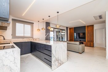 apartment em Rua Guilherme Pugsley, Água Verde - Curitiba - PR