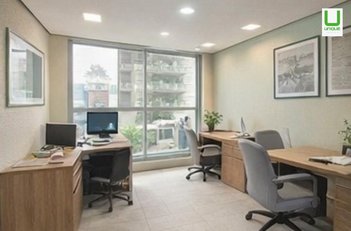 office em Avenida do Contorno, Funcionários - Belo Horizonte - MG