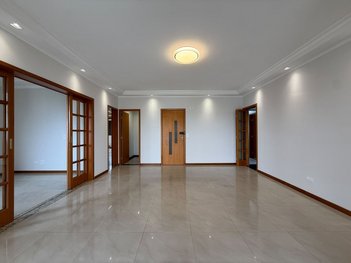 apartment em Rua Doutor Jorge de Oliveira Coutinho, Parque Residencial Aquarius - São José dos Campos - SP