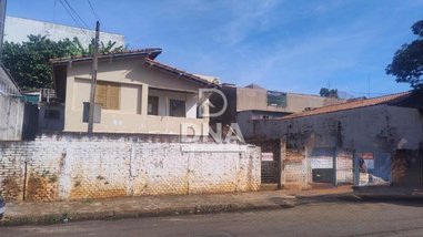 commercial_land_lot em Rua Curuzu, Centro - Botucatu - SP