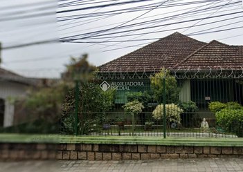 house em Rua Delfino Riet, Santo Antônio - Porto Alegre - RS