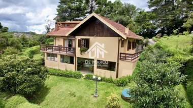 house em Rua Olavo Jaguaribe Eckman, Vale Encantado - Campos do Jordão - SP