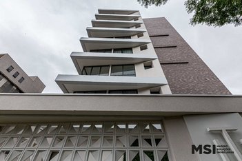 apartment em Rua Brasílio Itiberê, Água Verde - Curitiba - PR