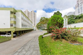 apartment em Rua Engenheiro Niepce da Silva, Portão - Curitiba - PR