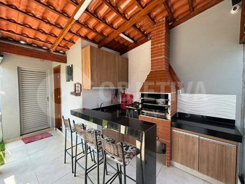 house em Rua Egna Aparecida Calura Pinto, Jardim Holanda - Uberlândia - MG