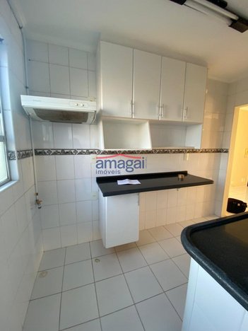apartment em Rua Voluntário Benedito Sérgio, Parque São Cristóvão - Taubaté - SP