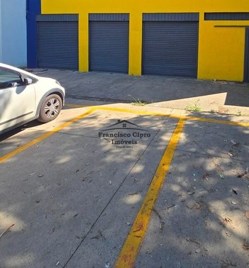 business em Rua Vereador Benedito Honório de Oliveira, Centro - Guaratinguetá - SP