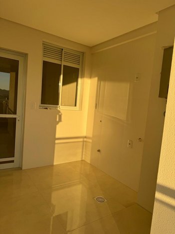 apartment em Rua Vereador Walter Borges, Campinas - São José - SC