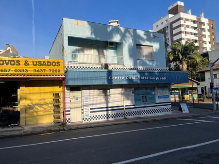 Cômodo Condomínio