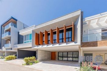 house em Avenida Willy Eugênio Fleck, Sarandi - Porto Alegre - RS