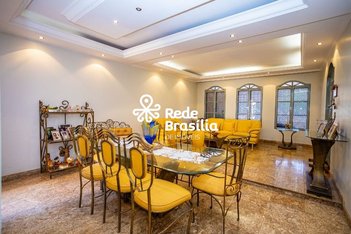 house em QNE 19, Taguatinga Centro (Taguatinga) - Brasília - DF