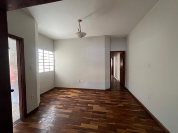 house em Rua Bernardino Oliveira Pena, São João Batista (Venda Nova) - Belo Horizonte - MG