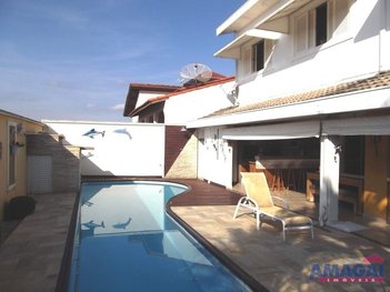 house em Rua José de San Martin, Vila Zezé - Jacareí - SP