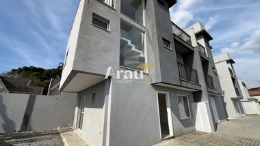 apartment em Rua Vadeco Suit, Uberaba - Curitiba - PR