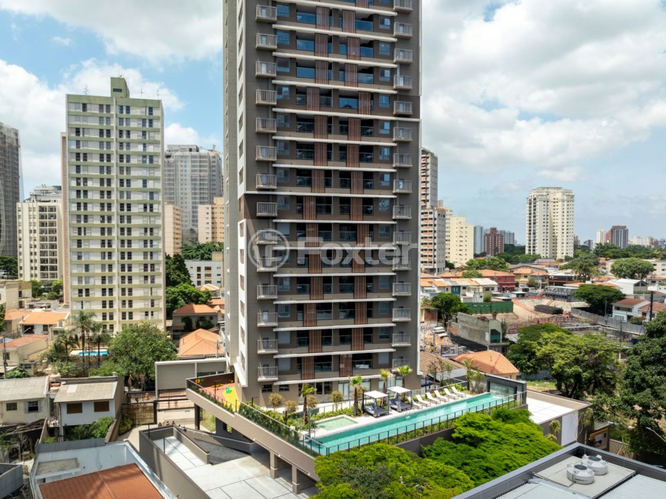 predio-com-piscina-na-cobertura-e-vista-panoramica.jpeg