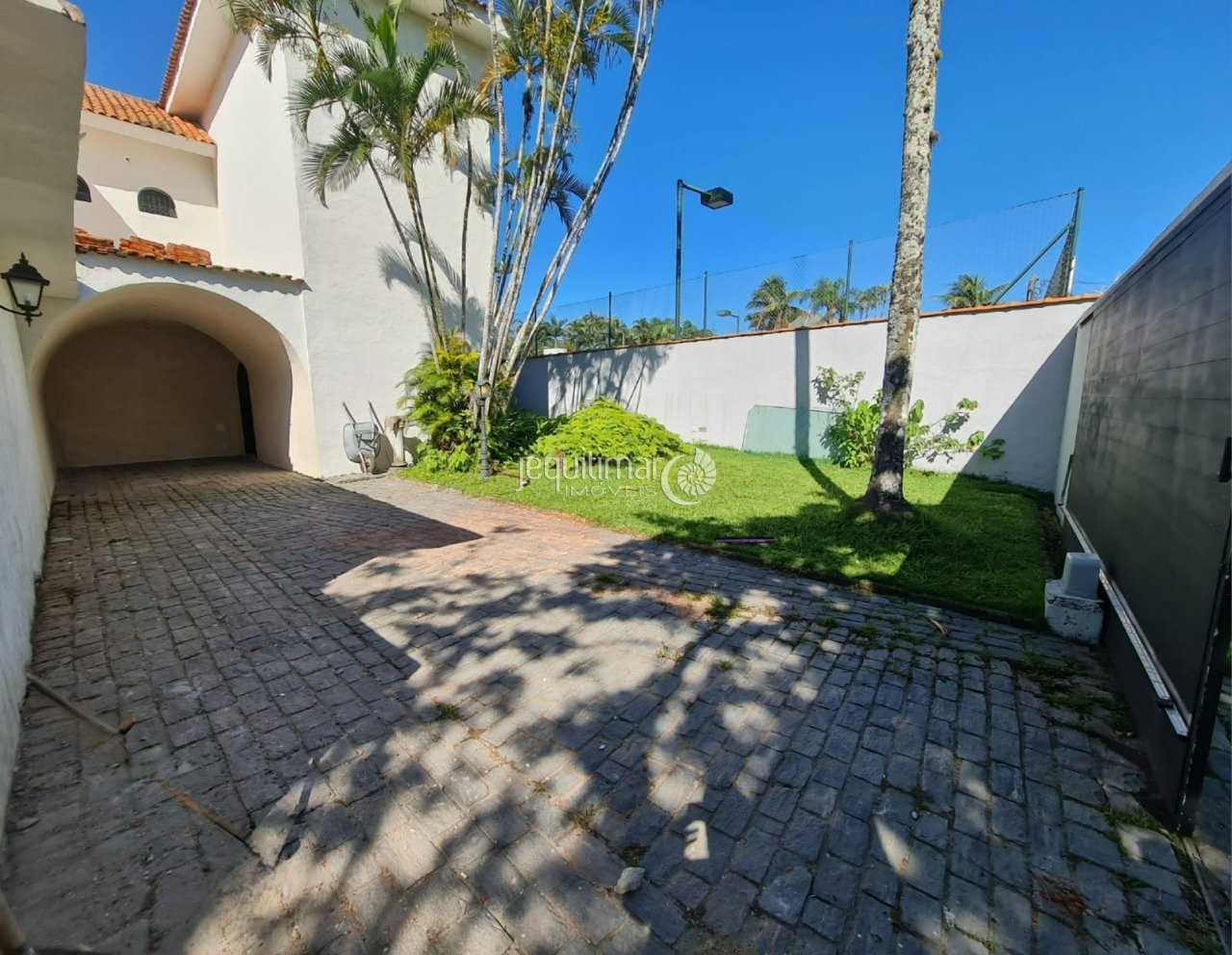 WhatsApp Image 2025-11-19 at 16.00