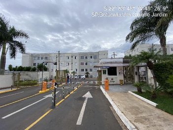 apartment em Rua Orlando Gamito, Jardim Regina - Botucatu - SP