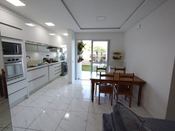 apartment em Rua Martinho de Haro, Ingleses do Rio Vermelho - Florianópolis - SC