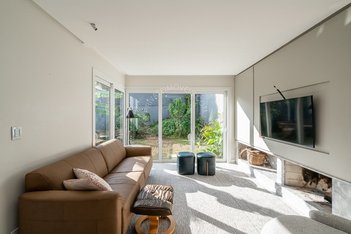 apartment em Rua Monte Alverne, Chácara das Pedras - Porto Alegre - RS