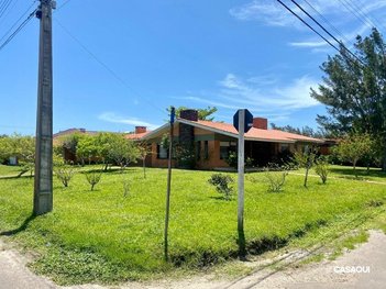 house em Rua Rio Negro, Centro - Xangri-Lá - RS
