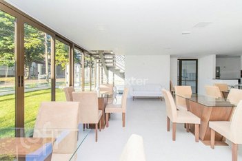 apartment em Rua Oito de Julho, Jardim Botânico - Porto Alegre - RS