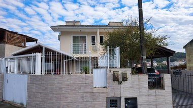 house em Rua Guilherme Valdemiro da Luz, Forquilhas - São José - SC