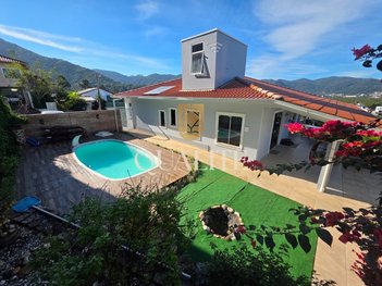 house em Estrada Haroldo Soares Glavan, Cacupé - Florianópolis - SC