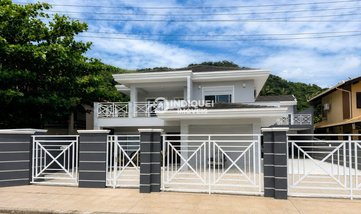 house em Rua Madrid, Ubatuba - São Francisco do Sul - SC