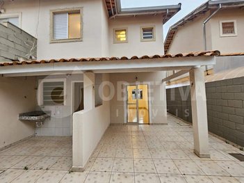 house em Avenida Nicomedes Alves dos Santos, Morada da Colina - Uberlândia - MG