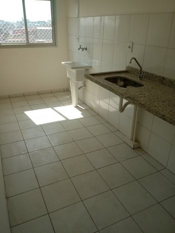 apartment em Rua Santa Dolores, Vila Silviânia - Carapicuíba - SP