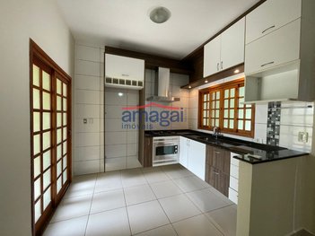 house em Rua Alex Vallauri, Loteamento Villa Branca - Jacareí - SP