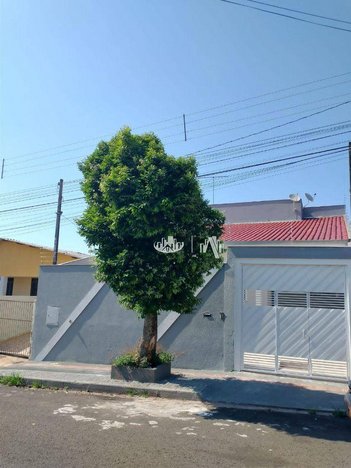 house em Rua Bernardino Vasconcelos de Azevedo, Conjunto Habitacional Alexandre Urbanas - Londrina - PR